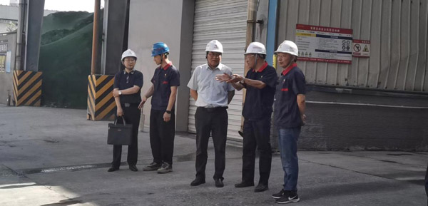 集團(tuán)公司黨委委員、股份公司黨委書(shū)記、總經(jīng)理蔣培進(jìn)到建材公司調(diào)...