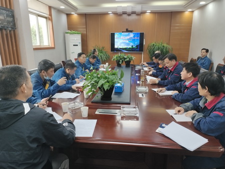 集團(tuán)公司到公司開(kāi)展安全環(huán)保檢查工作 集團(tuán)公司到公司開(kāi)展安全環(huán)保檢查工作