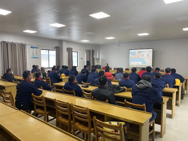 鋼構(gòu)公司開(kāi)展節(jié)后復(fù)工安全教育培訓(xùn) 鋼構(gòu)公司開(kāi)展節(jié)后復(fù)工安全教育培訓(xùn)